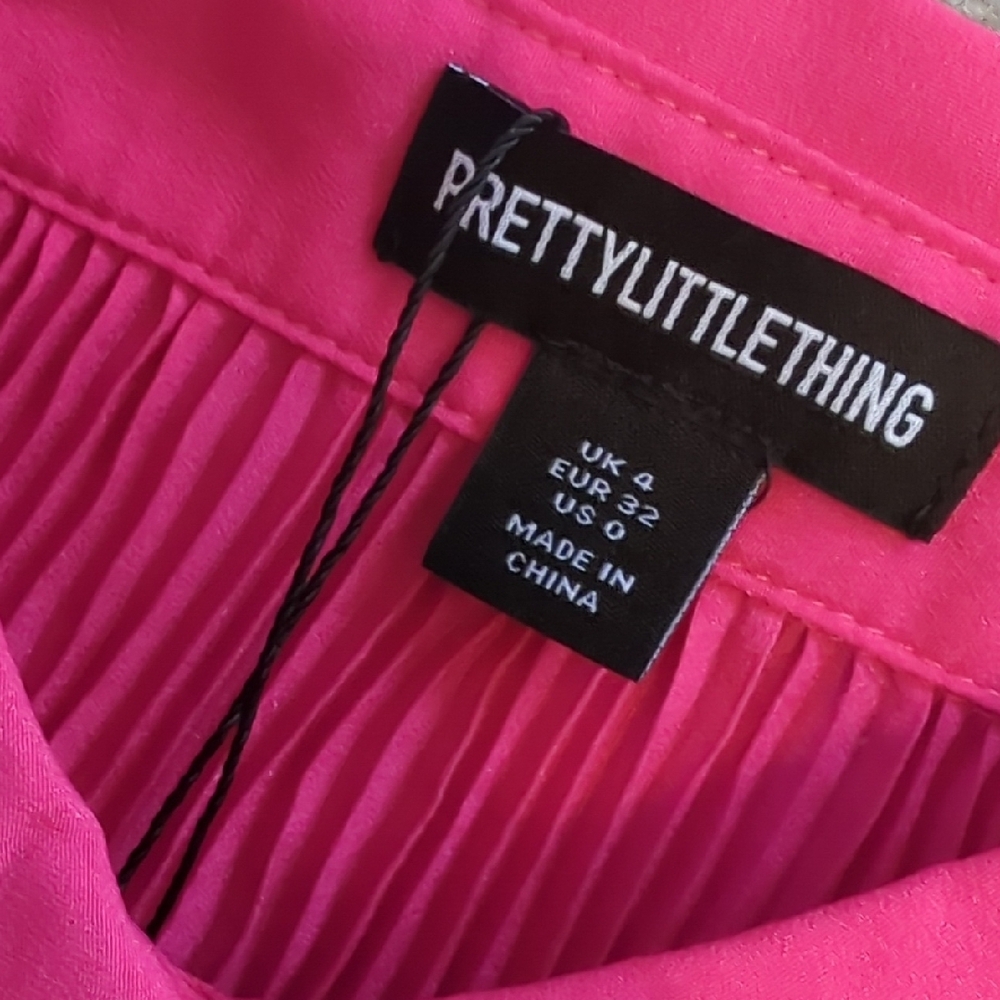 NWT PrettyLittleThing Hot Pink Plisse Oversized Shirt Size 0 - Picture 6 of 9